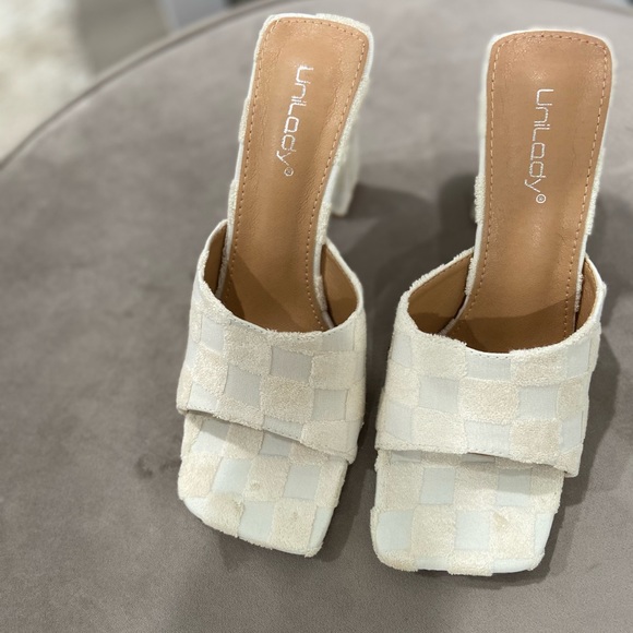 Cream mule sandals - Picture 4 of 4